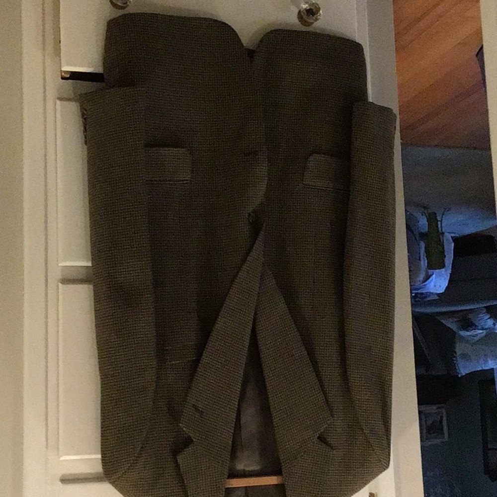 Men’s wool blazer.